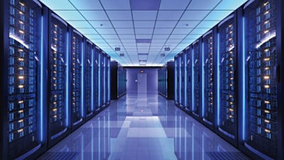 深入了解UPS电源的关键特性、选择标准及维护策略